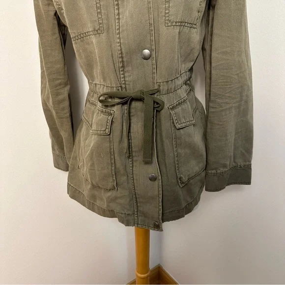 Medium BP Jacket - Picture 5 of 9